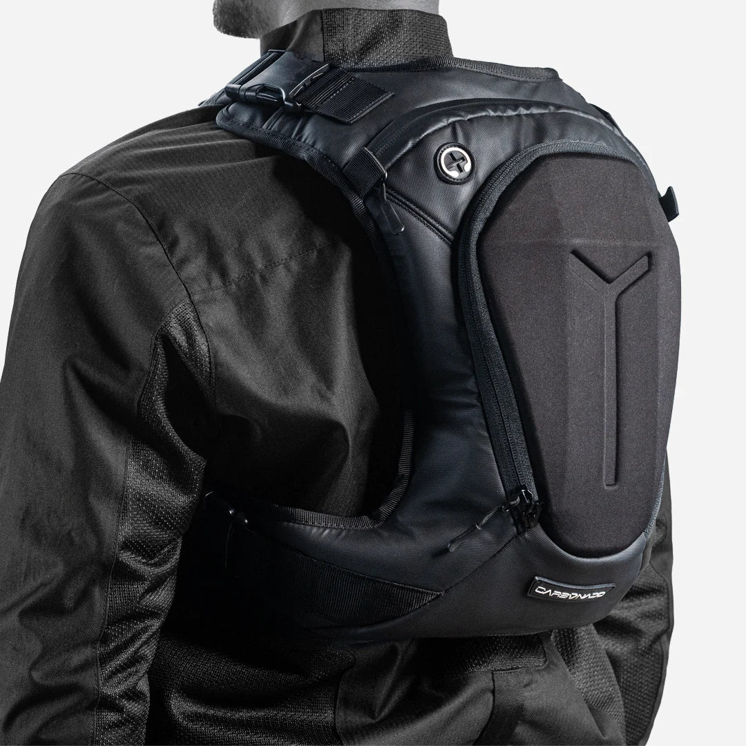 motorcycle hydration backpack with bladder and tube holder 7L capacity black