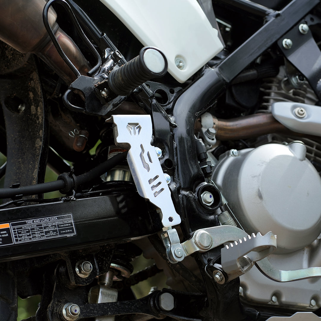 Motorcycle aluminium rear break liquid / master cylinder protector for kawasaki klx 230