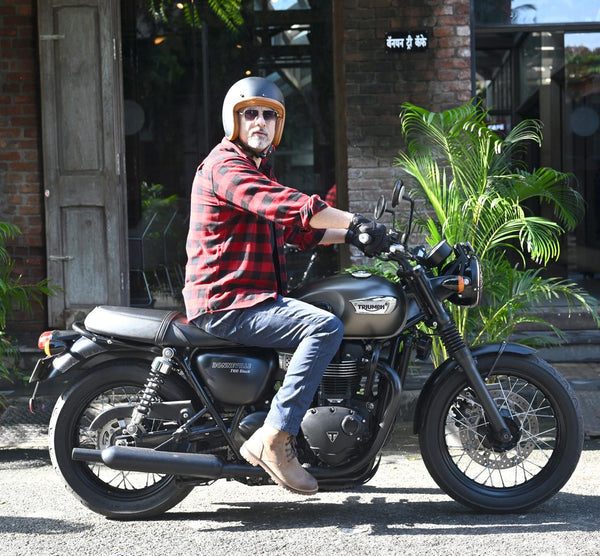 Motorcycle sleek riding denim blue with armours D3O,cordura,temp. regulated on bike view