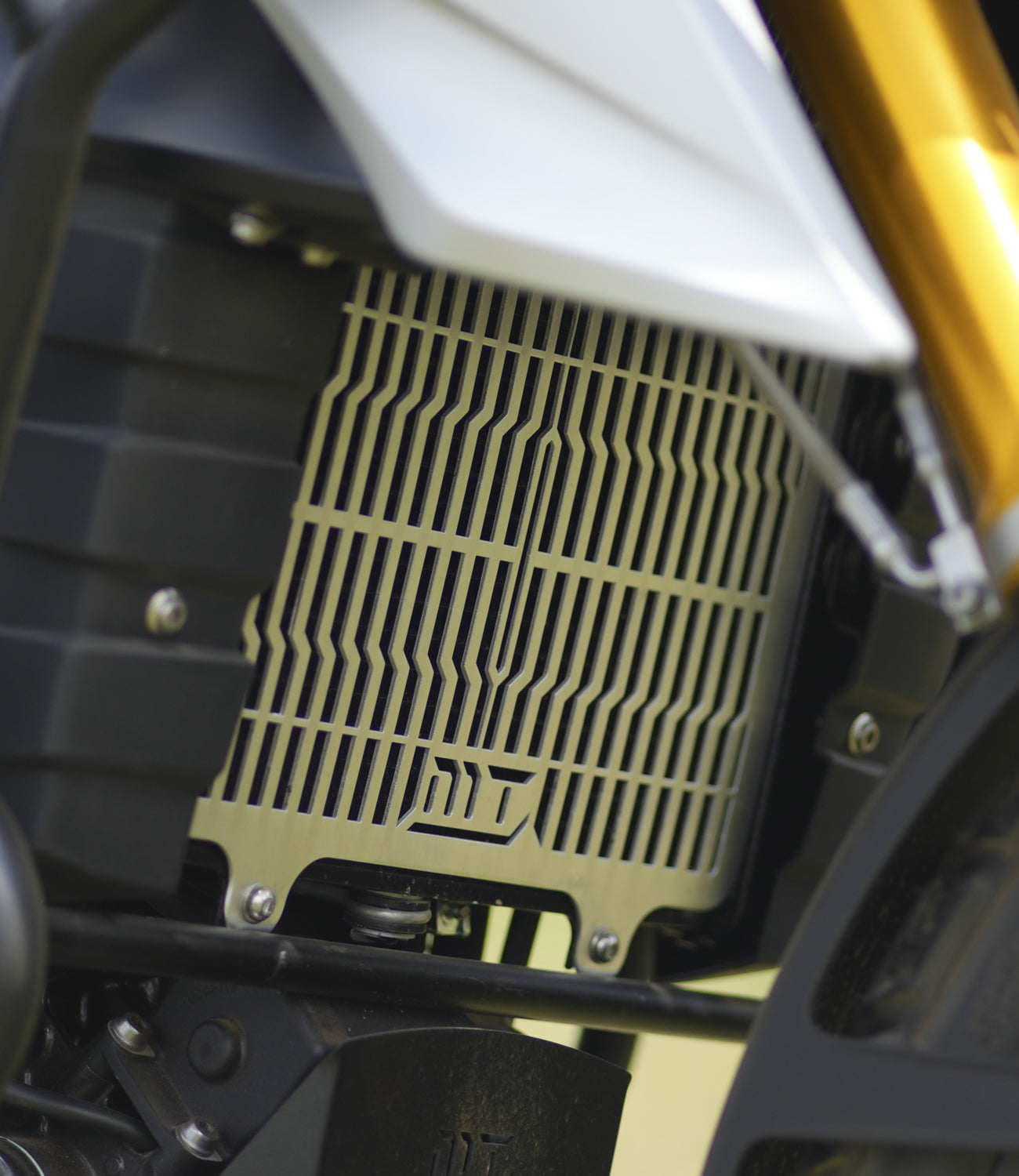 Motorcycle aluminium radiator guard for bmw g310 gs