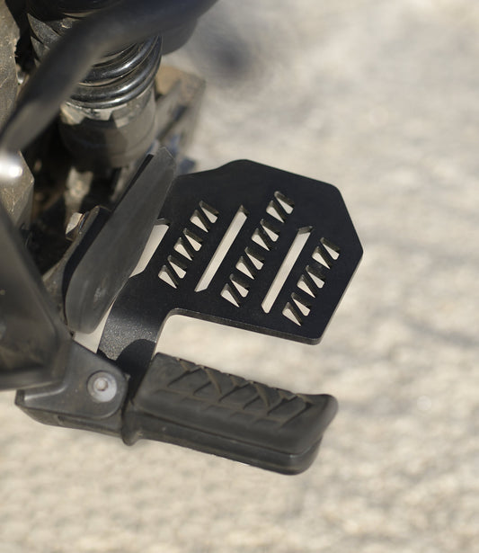 Motorcycle footrest black for harley davidson x440