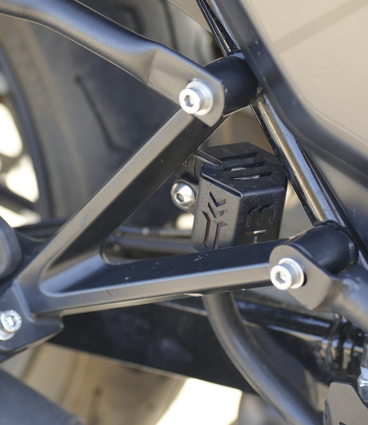 Motorcycle reservoir oil guard black for harley davidson x440