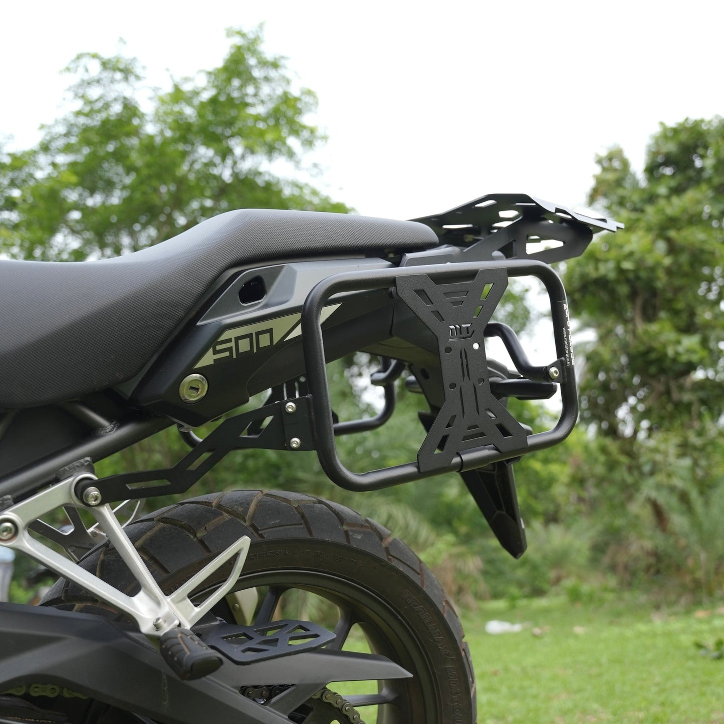 Motorcycle black luggage saddle stay for honda nx500