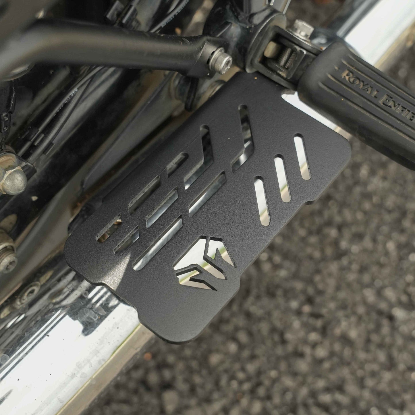 Motorcycle pillion footrest for comfort black for royal enfield meteor 350