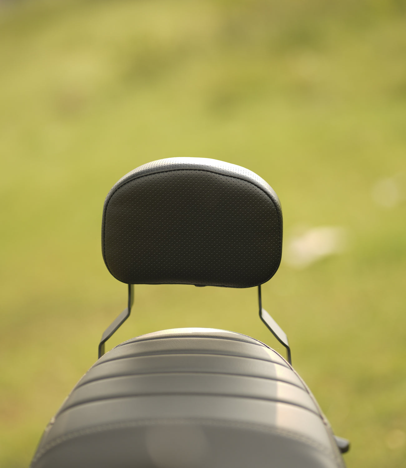 Motorcycle backrest for triumph scrambler 400X