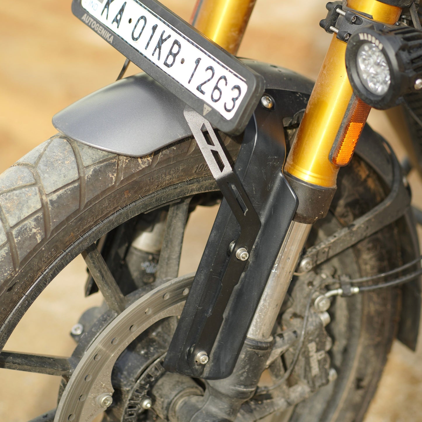 Motorcycle number plate holder for triumph scrambler 400x