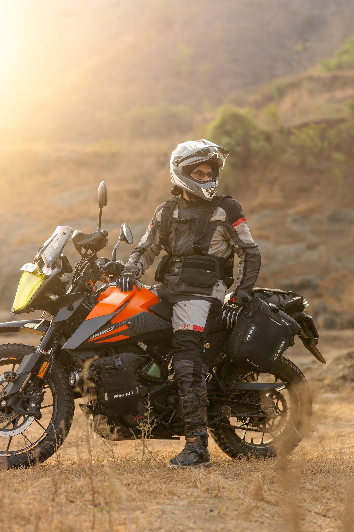 Motorcycle hydration pack black with attached hip pouch