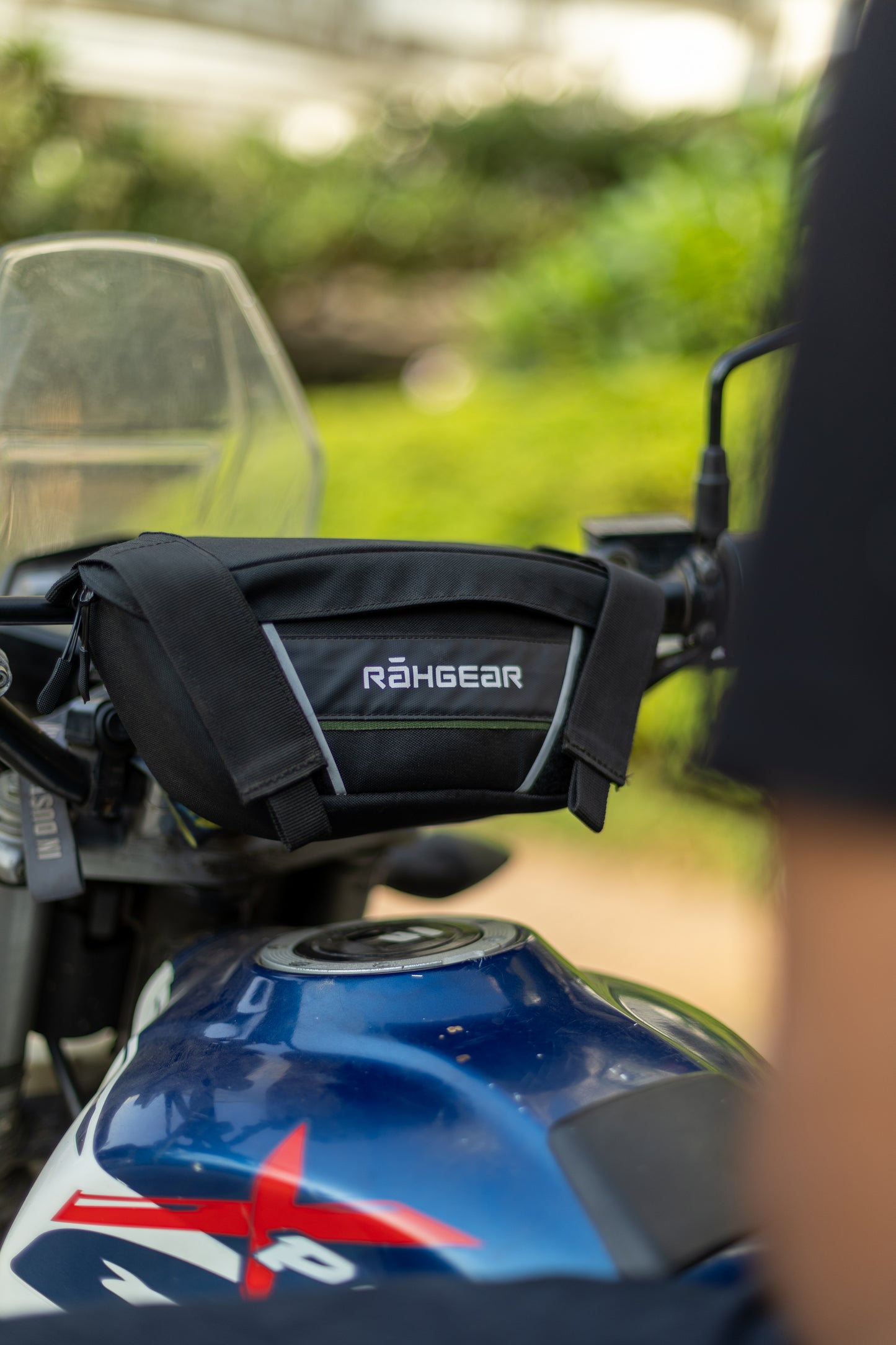 Motorcycle 2L black handlebar / waist bag
