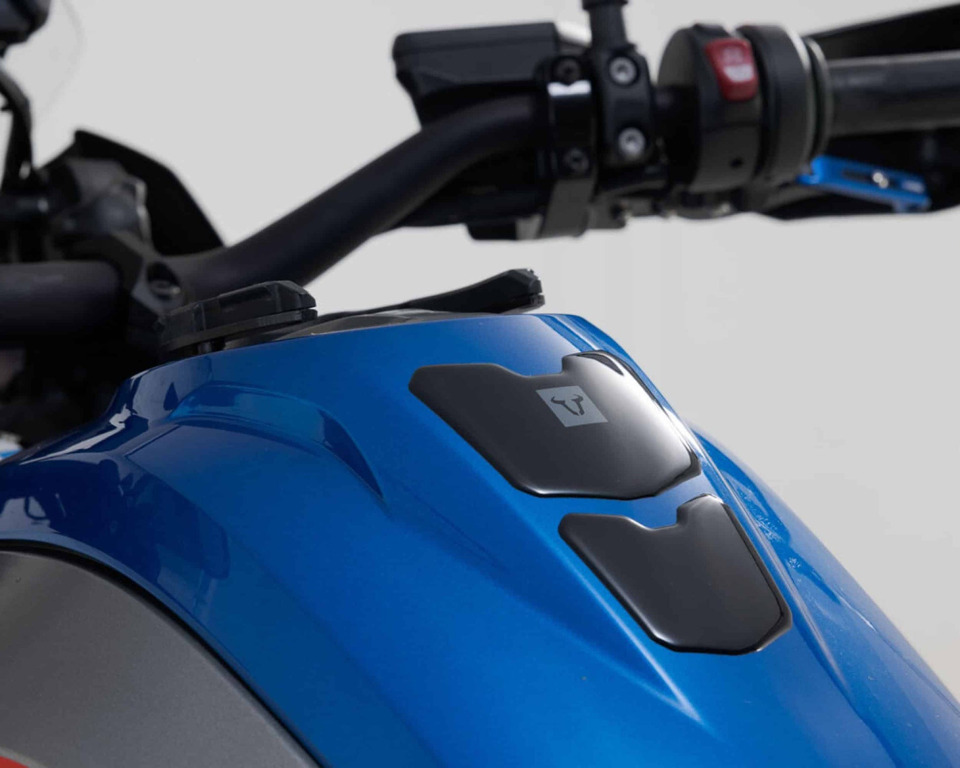 Motorcycle tank protection pad black