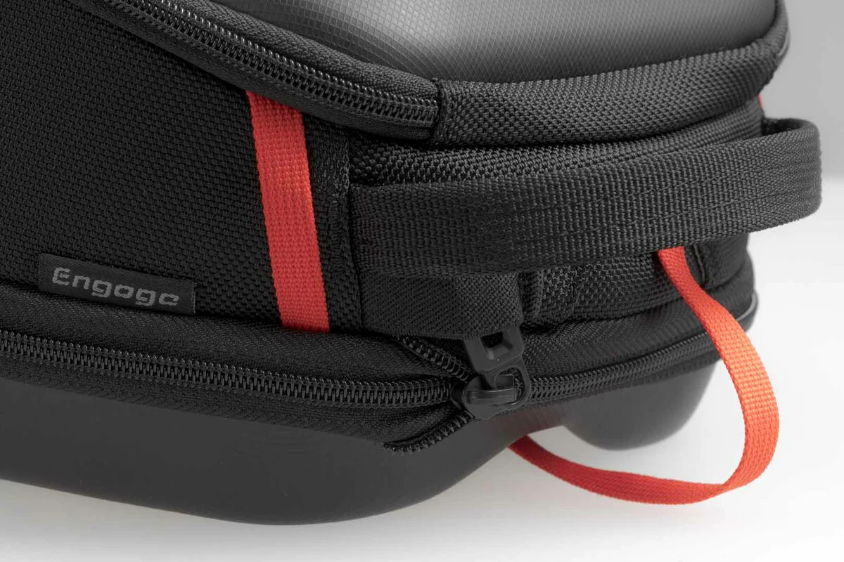 Motorcycle waterproof 10L easy lock & cary tank bag black