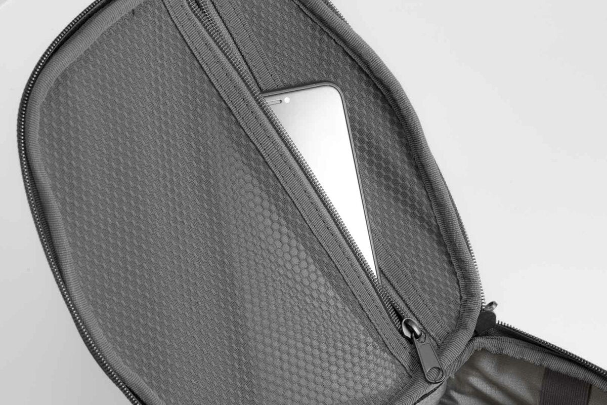 Motorcycle waterproof 10L easy lock & cary tank bag black