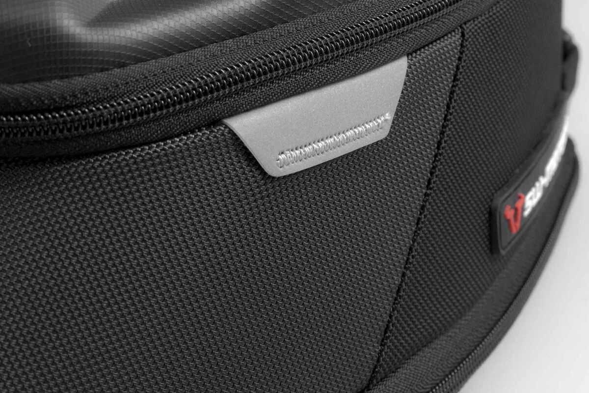 Motorcycle waterproof 10L easy lock & cary tank bag black
