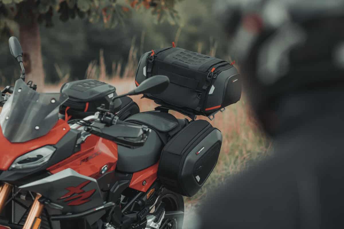 Motorcycle 32-42L waterproof tail bag black