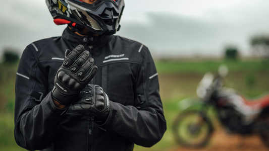 Tips for Proper Glove Fitment When Buying Motorcycle Gloves Online