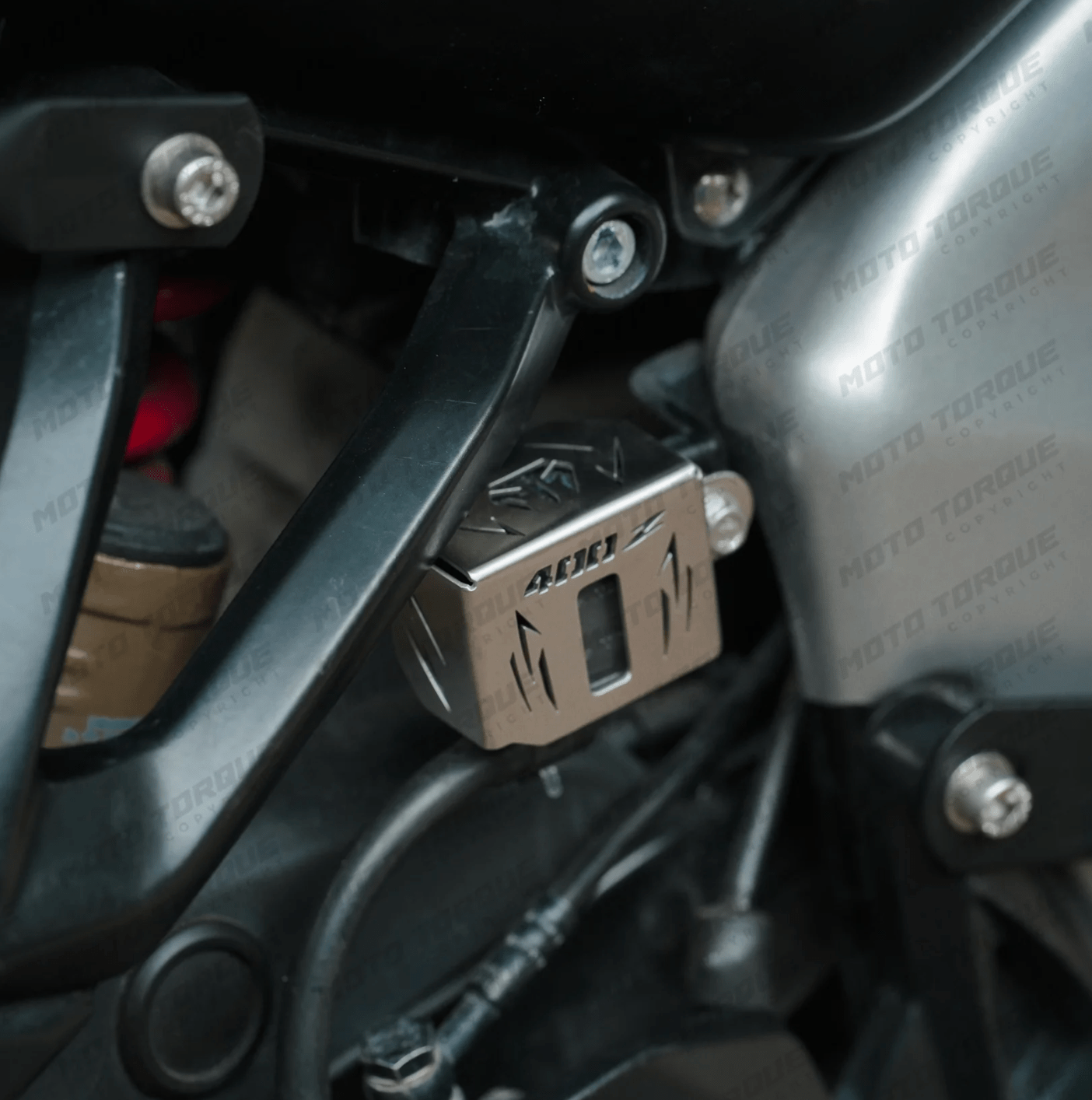 Motorcycle reservoir oil guard ss for bajaj pulsar ns400