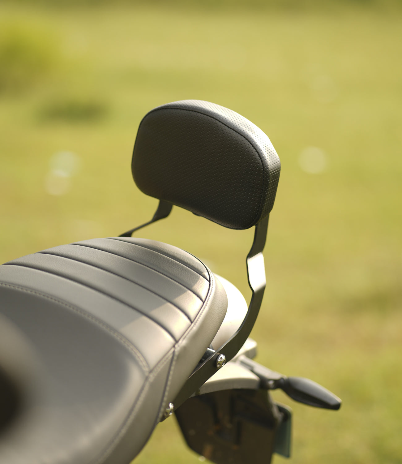 Motorcycle backrest for triumph scrambler 400X