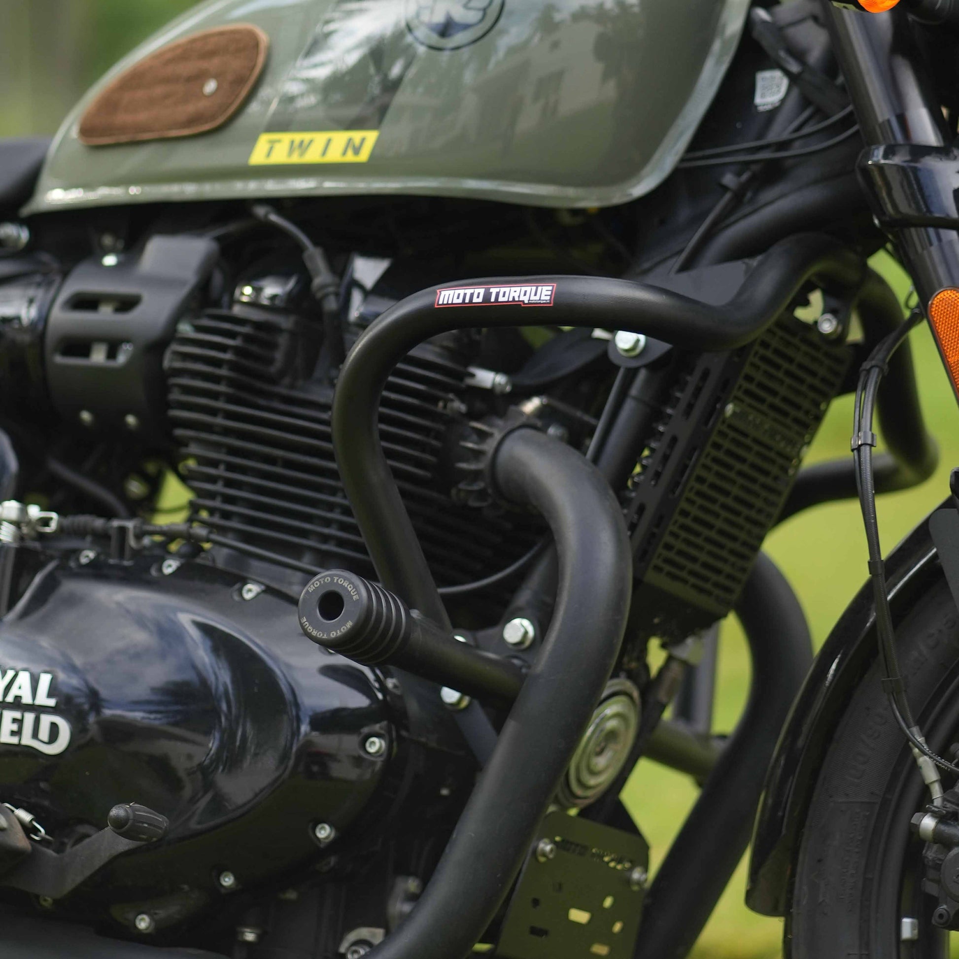Motorcycle crash guard black for royal enfield shotgun 650, sleek protect