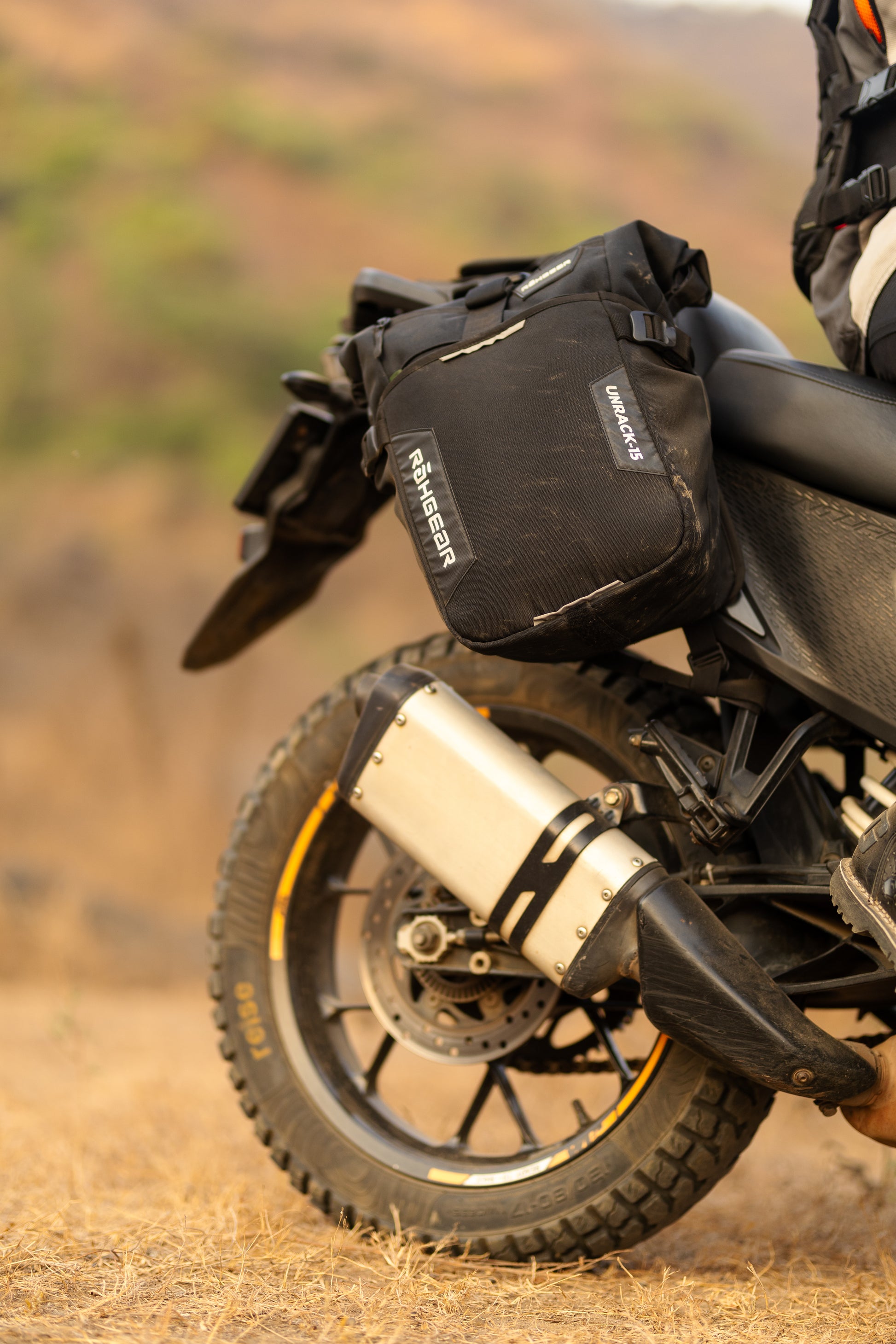 Motorcycle rackless saddle bags 15L black waterproof 