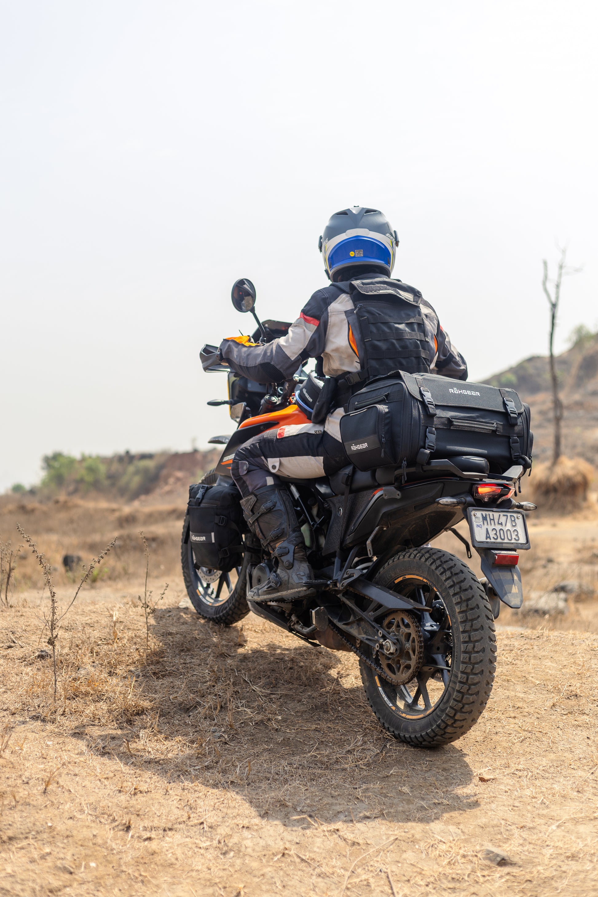 Motorcycle 60L expandable black tail bag waterproof