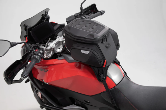 Motorcycle waterproof tail bag 12-15L Black