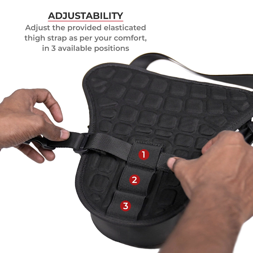 Thigh bag for motorcycle riders black waterproof adjustable and reflective