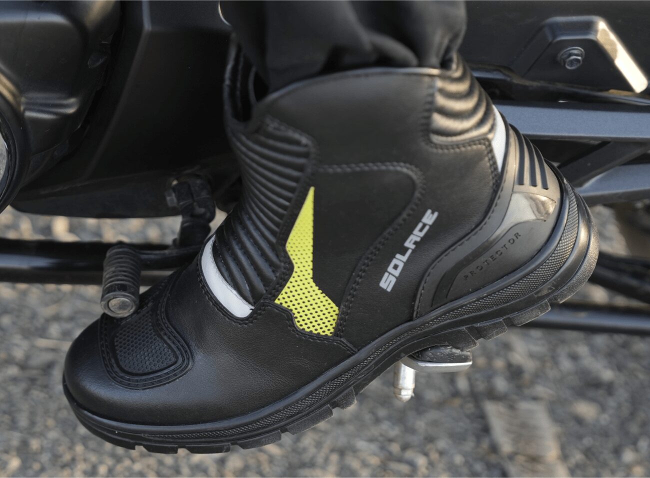 Scout Motorcycle Boots (B.Neon)